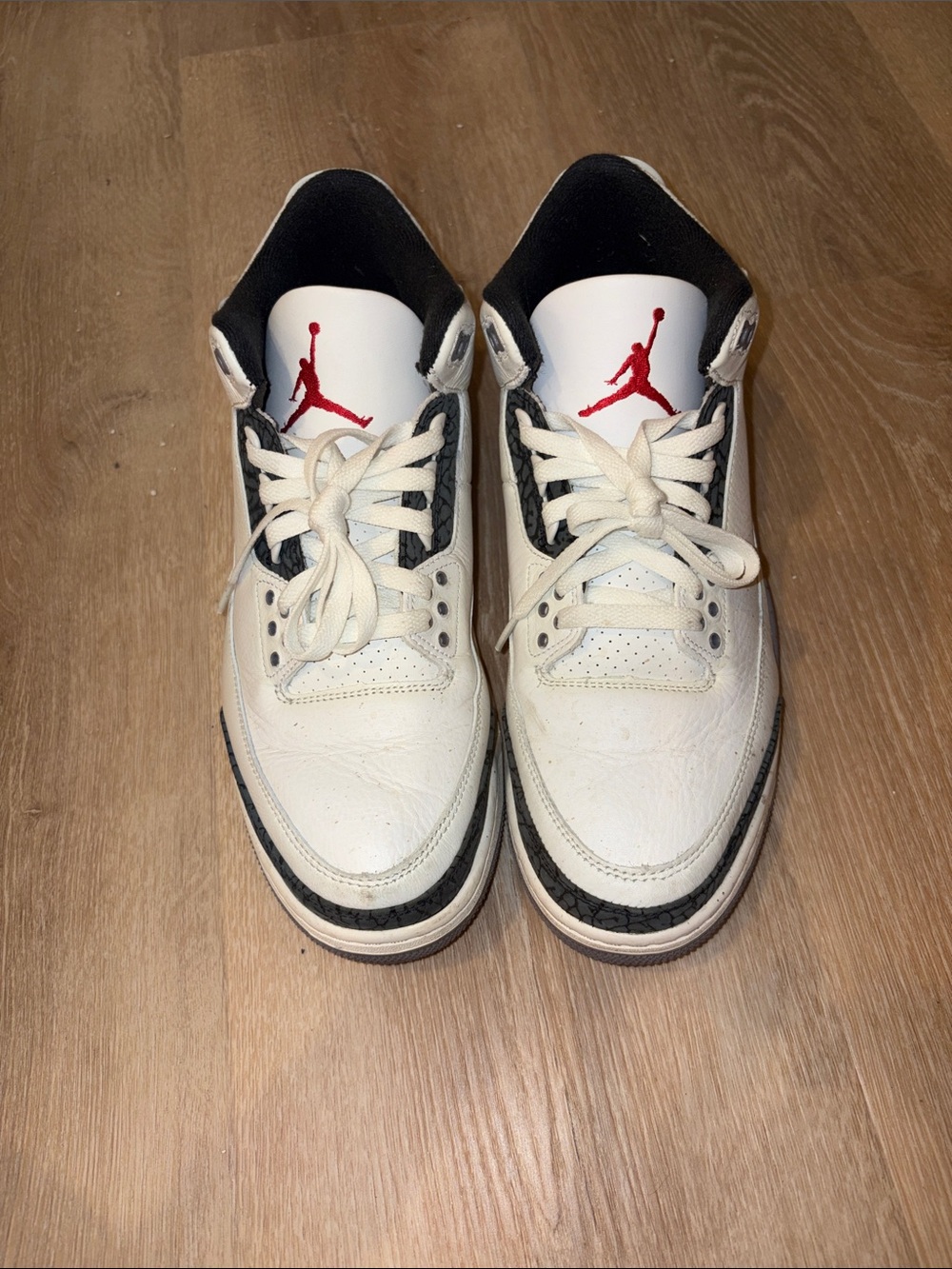 Jordan Men's Sneakers White/Black/Red Retro Style